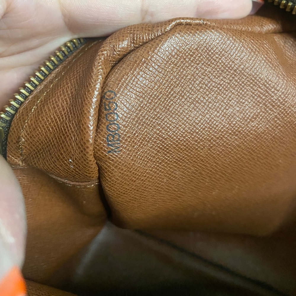 Authentic Louis Vuitton Trocadero Crossbody - Picture 11 of 11